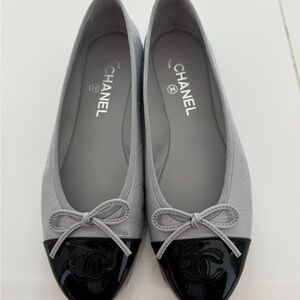 CHANEL Two-Tone Grey-Blue and Black Flats 39.5